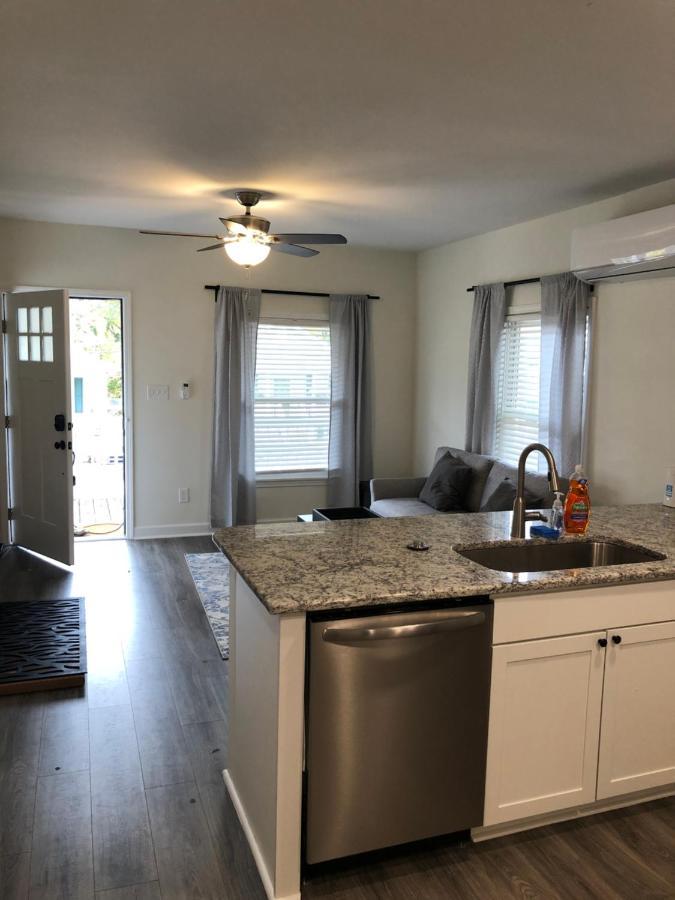 Lakewoodlyon Park Renovated Cottage Near Duke 23A Durham Dış mekan fotoğraf